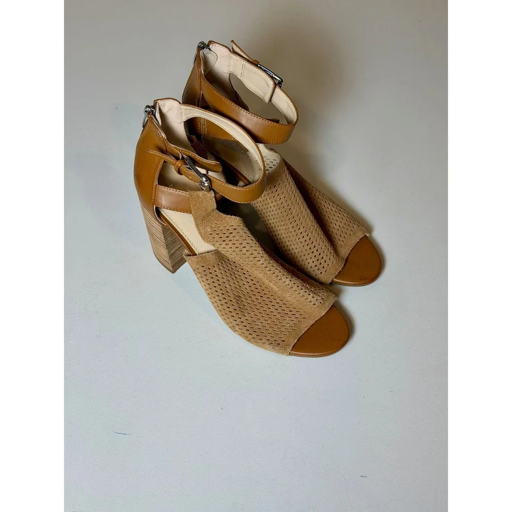 Marc Fisher Gabie Tan Perforated Suede Block Heel Sandals Womens 9.5M Leather‎